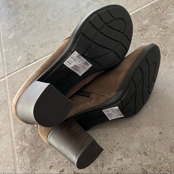 NEW Clarks Enfield Sari Olive Leather Suede Ankle Boots, Size UK 7D, US 9½M - Picture 14 of 16